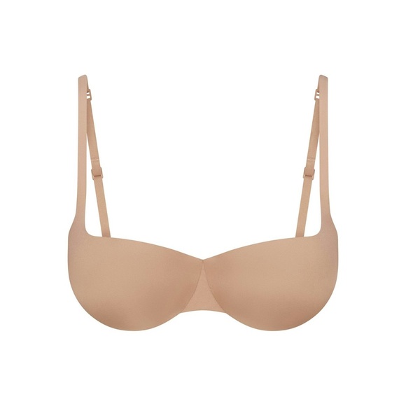 SKIMS Ultimate Balconette Push Up Bra - Picture 3 of 6